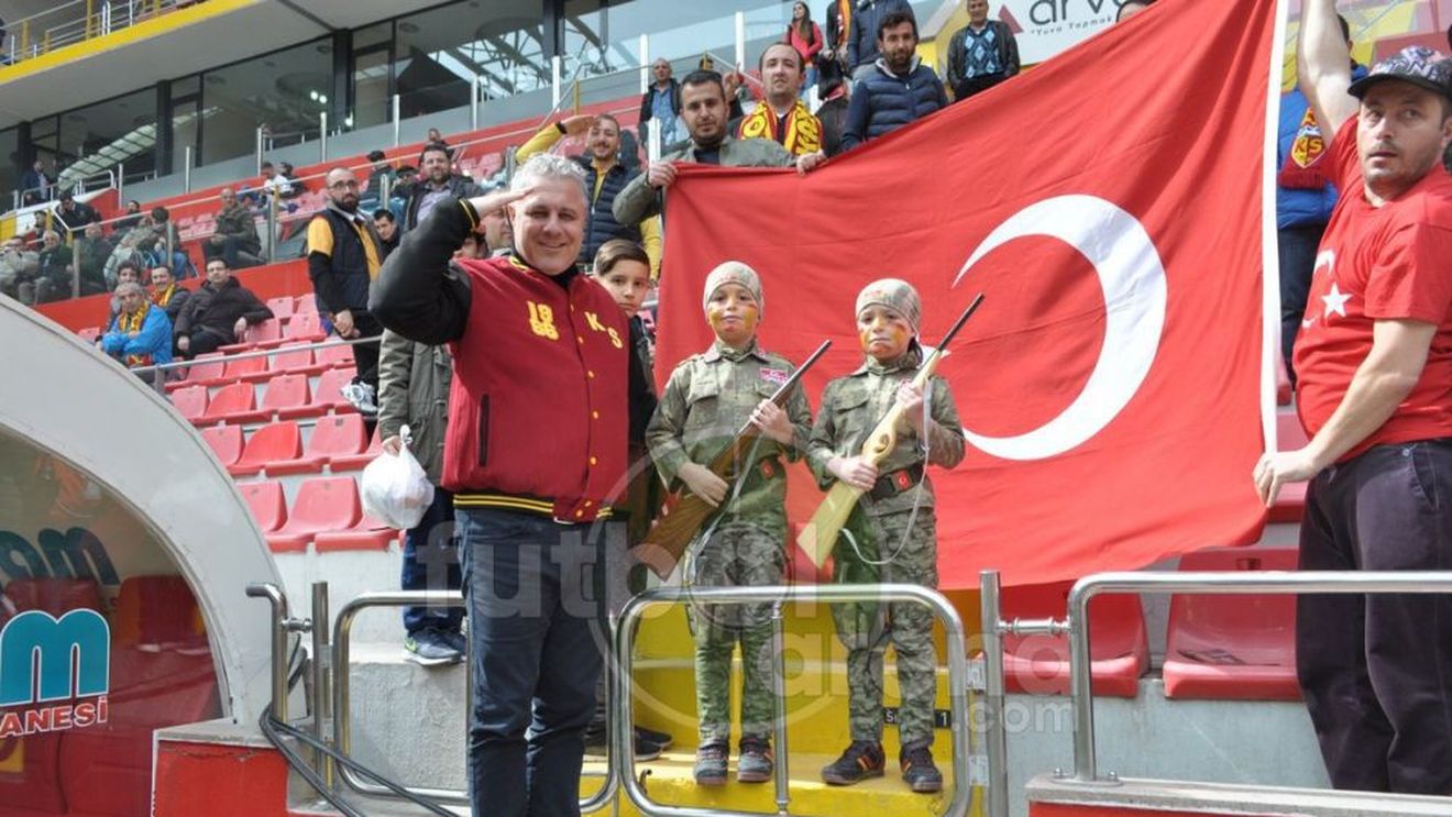 Victorie într-un meci nebun pentru Kayseri! Cinci goluri, un penalty, o eliminare și o repriză pe care Șumudică a văzut-o din tribune. Prima reacție a antrenorului român: "Aș fi campion dacă s-ar întâmpla asta!"