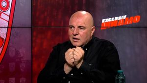 Momentul în care Dorin Iacob, tatăl lui Vlad Iacob, administratorul special de la Dinamo, și-a ieșit din fire în emisiunea EXCLUSIV DINAMO. E legat de transferul lui Ștefan Radu. „Acum m-am enervat! Cu lucrurile astea nu te joci la mine în familie! Joacă-te la mă-ta în familie sau unde vrei tu!” | VIDEO