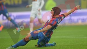 I-a bătut de i-a ascultat cu urechea. "M-a deranjat casca, nu auzeam bine. În repriza a doua meciul a fost la discreția noastră". Cum comentează Keșeru ieșirea lui Sânmărtean