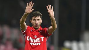 Cod roșu la Dinamo! Ioan Filip și-a lăsat echipa în inferioritate în meciul în care echipa lui Adrian Mihalcea a încercat să scape de ultimul loc