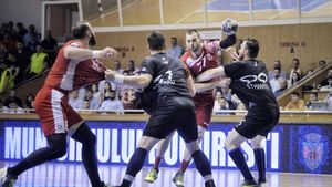 România ar putea intra cu 12 echipe în cupele europene la handbal, dintre care trei în Liga Campionilor! Patru echipe au șanse să beneficieze de wildcard-uri. CSM Roman și-a anunțat noul antrenor