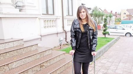 După ce a suferit aceeași accidentare ca și fundașul lui Inter,** Sorana Cîrstea explică: "Îi va fi greu lui Chivu să revină"