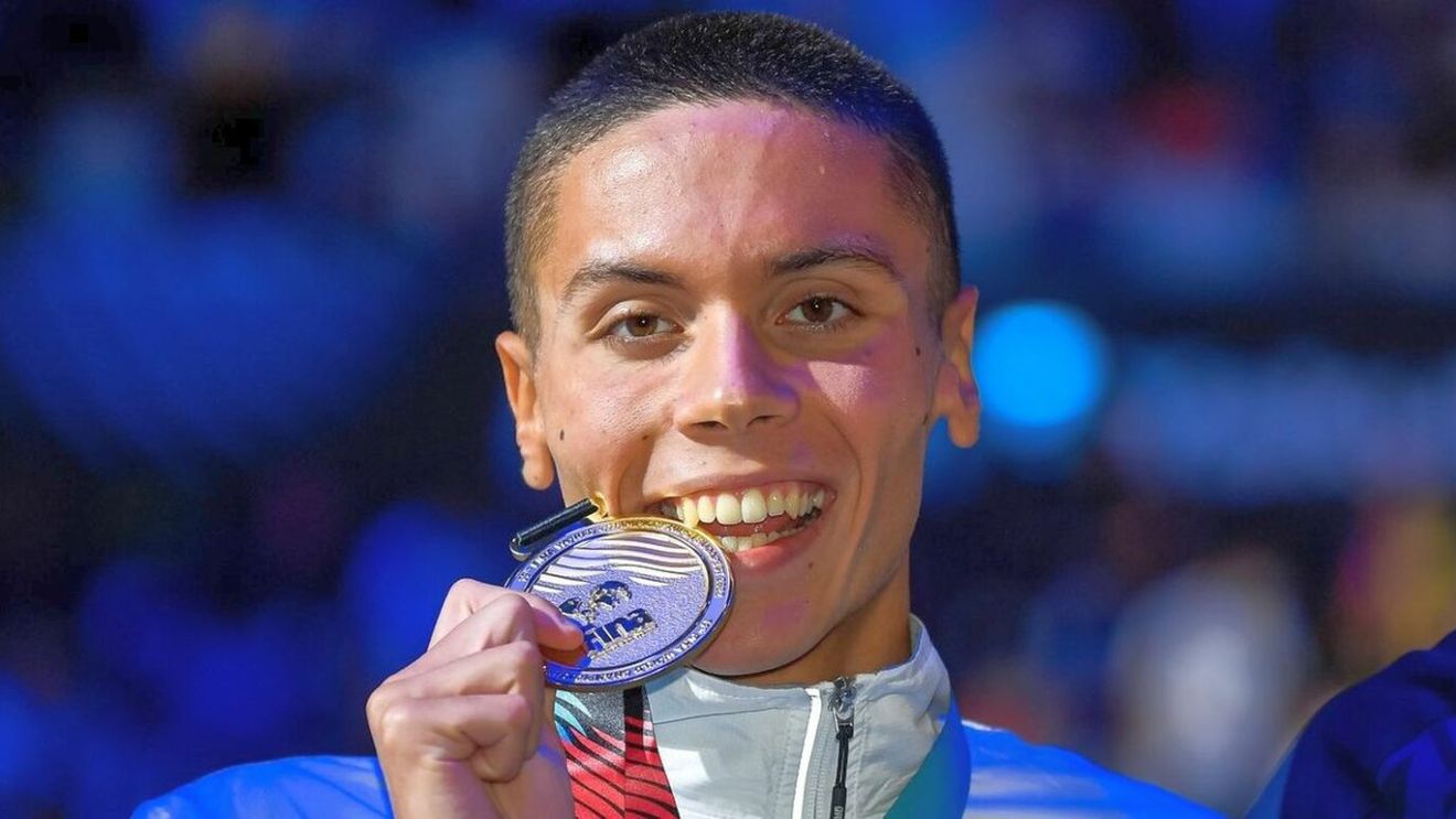 Secretele pregătirii lui David Popovici, campionul mondial la 200 de metri liber! „Părinții lui îl plăteau pentru a-l avea în staff” + „Și-a umilit adversarii. Le-a dat «pogonul»” | EXCLUSIV