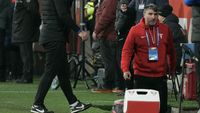 Adrian Mihalcea face apel la suporteri înainte de UTA  – Botoșani: „Din regi am ajuns sclavi, dar cu 9 puncte suntem în play-off”