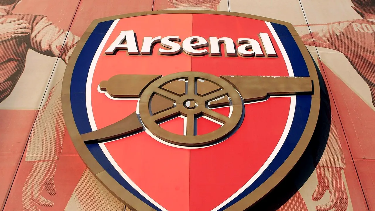 Arsenal Londra a „spart” 200 de milioane de euro în 7 ani pentru transferurile unor fundași!