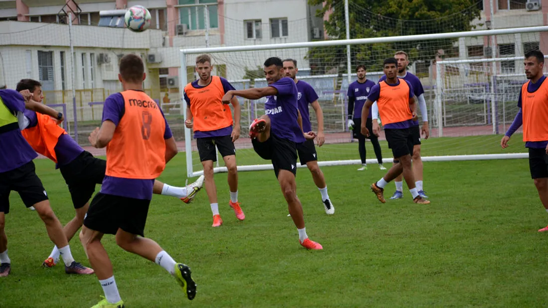 Noi schimbări în stafful lui Benga la Poli Timișoara. Mai mult, un om de fotbal care a produs pagube importante la club a reapărut la antrenamentele echipei