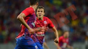 Lecția de matematică.** Steaua - Pandurii 2-0. Fanii au strigat "campionii, campionii", Rusescu și Szukala au făcut spectacol. VIDEO REZUMAT