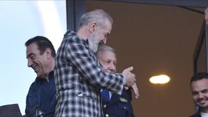 „Gigi Becali mieuna la televizor”. Patronul căruia i-a dat cei mai mulți bani pentru transferul de fotbaliști l-a ironizat pe șeful FCSB