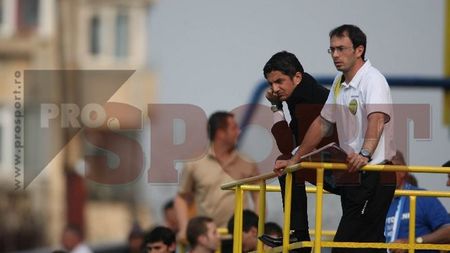 Steagul lui Răzvan: sus-jos!