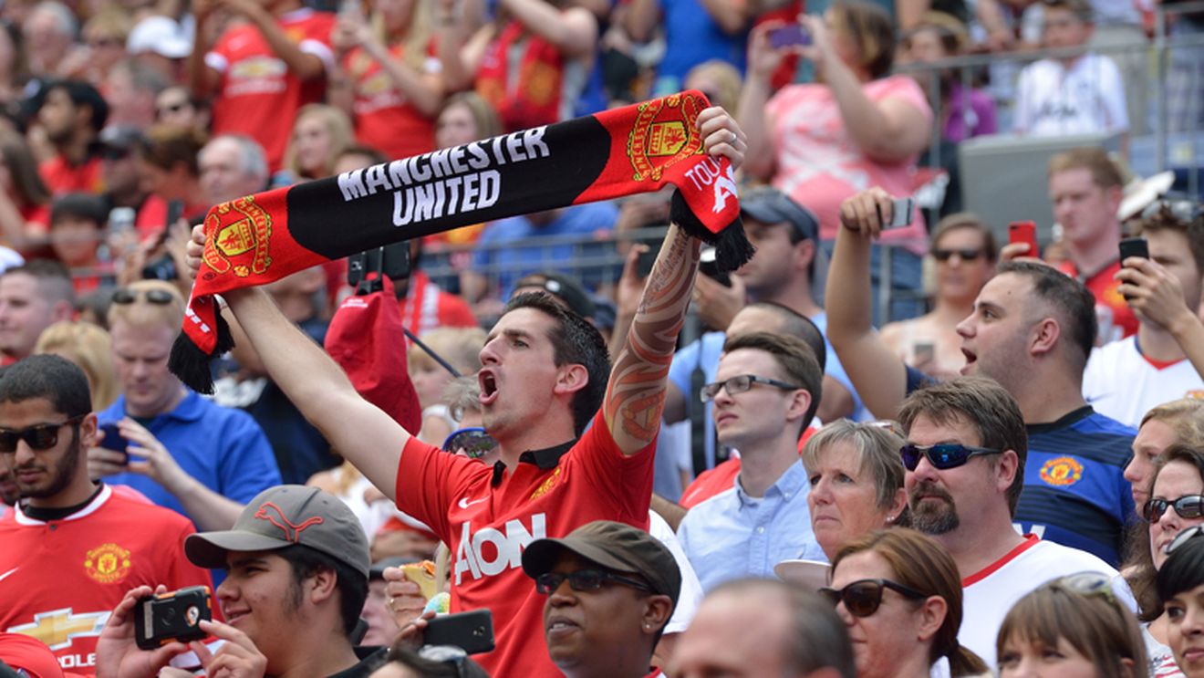 Manchester United interzice folosirea tabletelor și laptopurilor la meciurile de pe Old Trafford