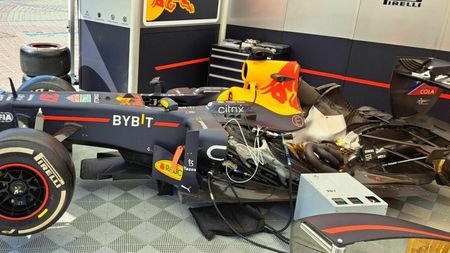 Cum se aude motorul unui monopost Formula 1 de la doar câțiva pași distanță! FOTO&VIDEO