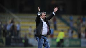 Stoichiță lovește din nou:)** Tehnicianul consideră că are un ascendent moral asupra lui Dinamo, realitatea îl contrazice: 5 înfrângeri din 5 în ultimii 14 ani!