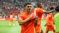 Alex Ioniță face spectacol în China! A marcat golul victoriei și a calificat echipa în semifinalele Cupei, împotriva unui alt român
