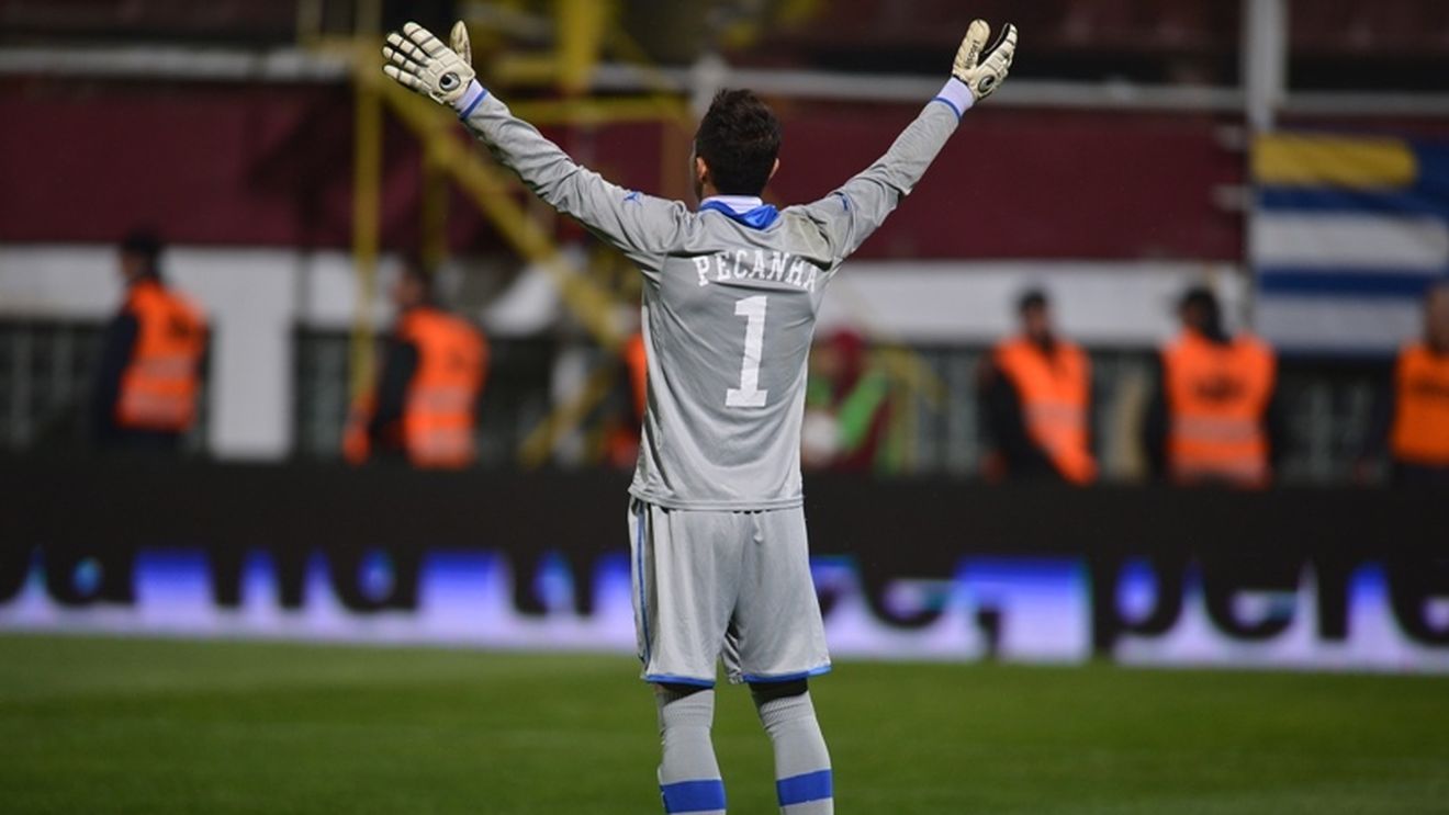 EXCLUSIV | PeÃ§anha rămâne în Liga I! Brazilianul a semnat cu Petrolul și va juca în EL