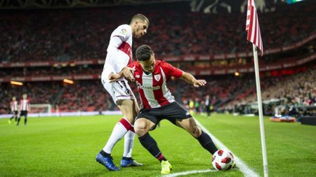 Ganea s-a accidentat grav la primul său meci în La Liga! Fostul fundaș de la Viitorul, scos pe targă în aplauzele spectatorilor. Ce s-a întâmplat | GALERIE FOTO