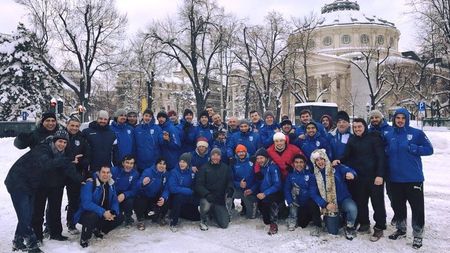 "Lecție de civilizație!" Reacția lui Petrache după ce sportivii de la CSM București au ajutat la deszăpezirea străzilor din Capitală