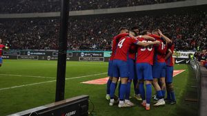 Gigi Becali a intrat prin telefon și s-a făcut imediat liniște în studio: „Înseamnă putere!”