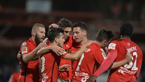 Dinamoviștii vor să pună punct celor patru ani de 'secetă': "Chiar dacă nu avem dreptul să jucăm într-o cupă europeană, toți ne gândim la un trofeu"