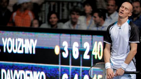 Davidenko, absent o lună din circuit!