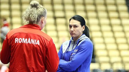 Ce s-a întâmplat în hotelul unde era cazată naționala României de handbal, după ce Cristina Neagu și-a anunțat retragerea! Ce au făcut fetele