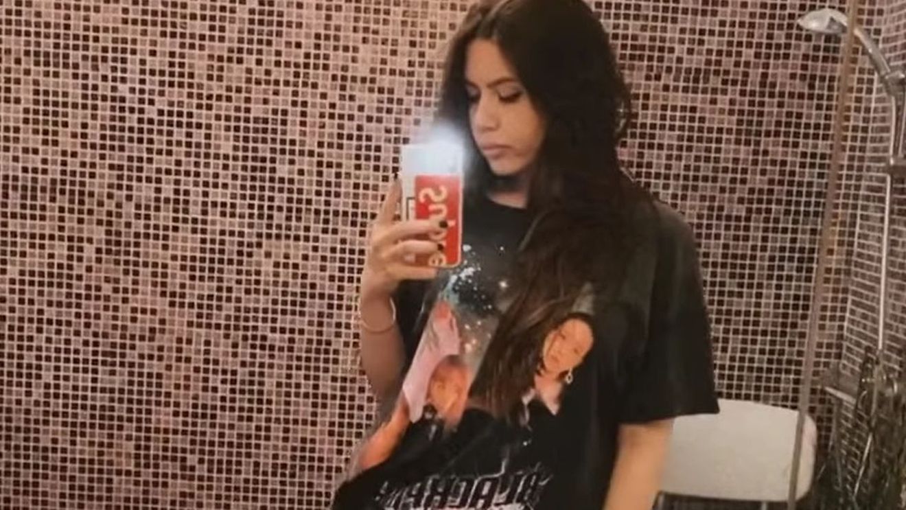 Fiica lui Ilie Năstase și a Amaliei Năstase, apariție îndrăzneață. S-a pozat la duș, fără bustieră