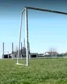 Încă un incident grav pe un teren de fotbal din România! O poartă de fotbal s-a prăbușit peste un junior, care e acum în comă indusă