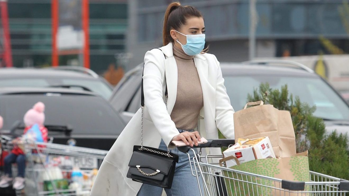 Secretul ascensiunii lui Dennis Man la FCSB! Cum îl răsfață Alexandra pe atacantul lui Gigi Becali | GALERIE FOTO