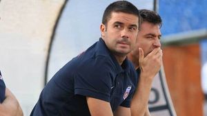 Mulți și-au trecut "ilegal" Steaua în CV, el chiar merita o șansă. "Eu sunt de echipa a doua? Ceva mai urât ca în Ghencea nu am pățit toată viața" Acum, toți îl regretă 