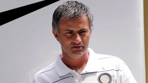 "Chiar și Mourinho se consultă cu Moratti"