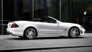 "E iute, la fel cum sunt și eu pe teren" Marica a primit cadou cel mai nou model de la Mercedes