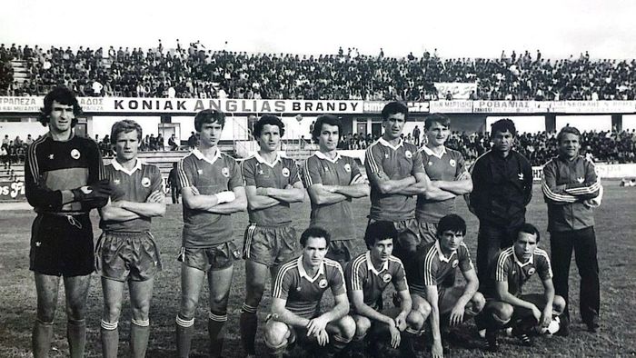 Cipru - România, o fotografie de colecție! În poză apar Boloni, Ștefănescu și Coraș, meci care ne-a dus la Euro 1984! Gol venit abia în minutul 78 și ultimele minute la națională pentru Gigi Mulțescu, înlocuit cu Gică Hagi. SPECIAL