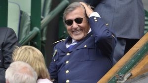 Ilie Năstase și soția sa au furat toate privirile la turneul prietenului Ion Țiriac! Cum au fost surprinși în timpul finalei câștigate de Irina Begu | FOTO