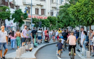 Cât cheltuie un turist pe cazare în România. Oraşul cu cele mai mari preţuri 