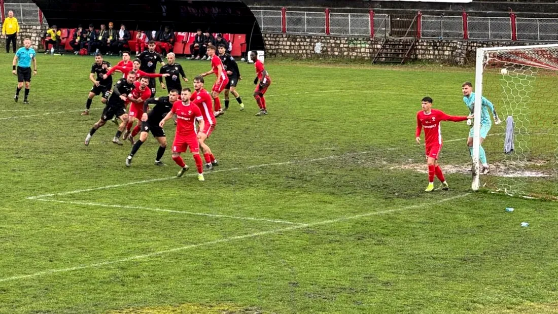 ”Cu ajutorul” suprafeței de joc, AFC Câmpulung Muscel a scos un punct important. Alecsandru Popovici: ”Raportul de forțe se echilibrează în astfel de condiții”