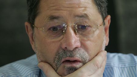 Cornel Dinu:"Plec de la Dinamo"