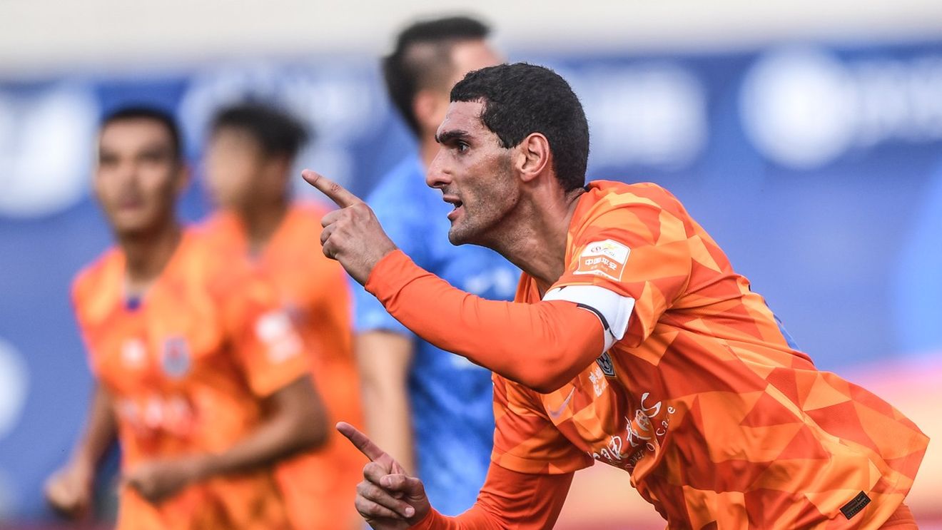 Jose Mourinho face un transfer la care nu se aștepta nimeni: vrea să îl aducă la Tottenham pe Marouane Fellaini, de la Shandong Luneng!