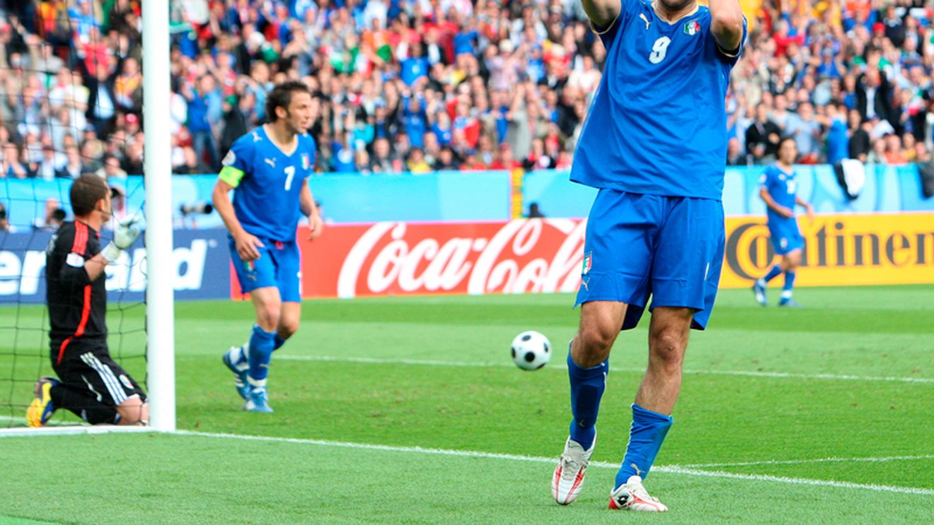 UEFA explică golul anulat Italiei: "Offside la Del Piero"