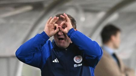 Iureșul lui Dorinel Munteanu. Eliminat în meciul cu Dinamo, antrenorul Oțelului a continuat să înjure și la vestiare și a strigat, în repetate rânduri, că se simte vânat. După partidă părea dezorientat și a acuzat probleme de sănătate. EXCLUSIV