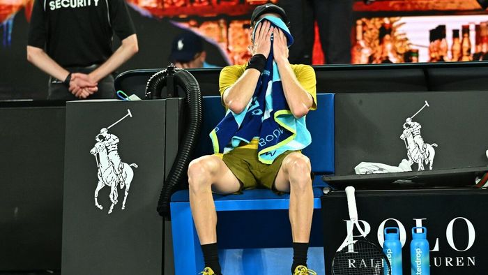 Ce a făcut numărul 2 mondial după ce a vomitat în prosop în timpul meciului de la Australian Open