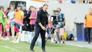 Situație incredibilă la Steaua: Reghecampf nu are pe bancă niciun fundaș central la meciul cu Legia Varșovia!