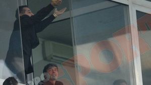 Gigi lovește din nou!** Vezi ce au fost nevoiți să suporte fanii înainte de meciul cu Vaslui!