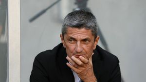 A tăiat din scurt visul lui Dan Șucu de a-l aduce pe Răzvan Lucescu la Rapid: „Atât e clauza de reziliere”