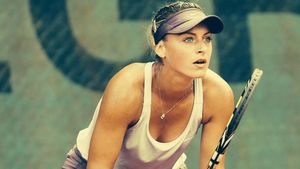 IMAGINEA ZILEI la Wimbledon! Până și oamenii de ordine s-au bucurat după victoria entuziasmantă a Anei Bogdan
