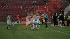 I-au umilit pe 'vișinii', le lovesc în orgoliu și pe Steaua sau Dinamo!** "Juventus și Lazio vor un jucător de la noi!"