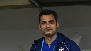 Valeriu Iftime i-a dat ultimatum lui Mihai Teja! De ce depinde dacă va fi dat afară antrenorul de la FC Botoșani. „Eu îmi doresc continuitate!” | EXCLUSIV