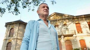 Prietenul Mitică Dragomir detonează „bomba”: Gigi Becali își vinde palatul de zeci de milioane de euro și se mută, pentru a se apropia de divinitate! Locul neașteptat unde va locui patronul de la FCSB: „Structura e finalizată”