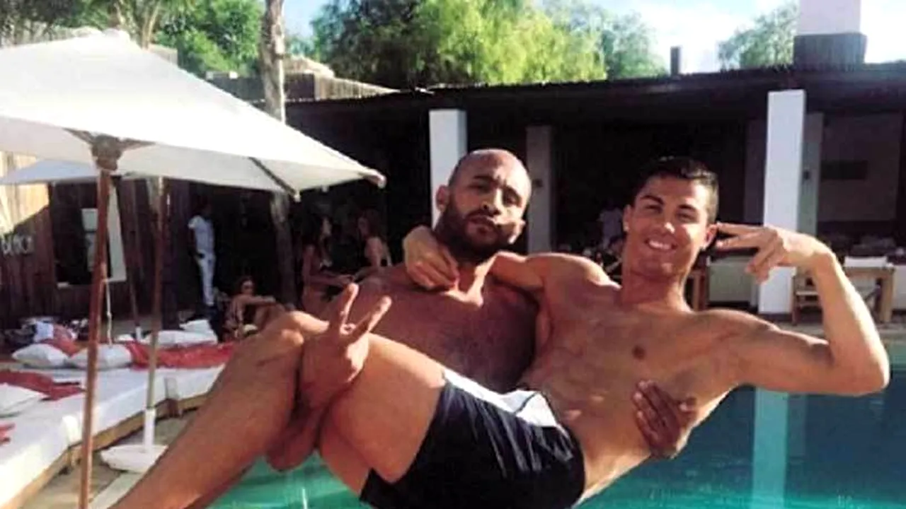 BOMBĂ‚ | Cu cine își va petrece Cristiano Ronaldo noaptea de Revelion, după ce a apărut zvonul că ar fi homosexual