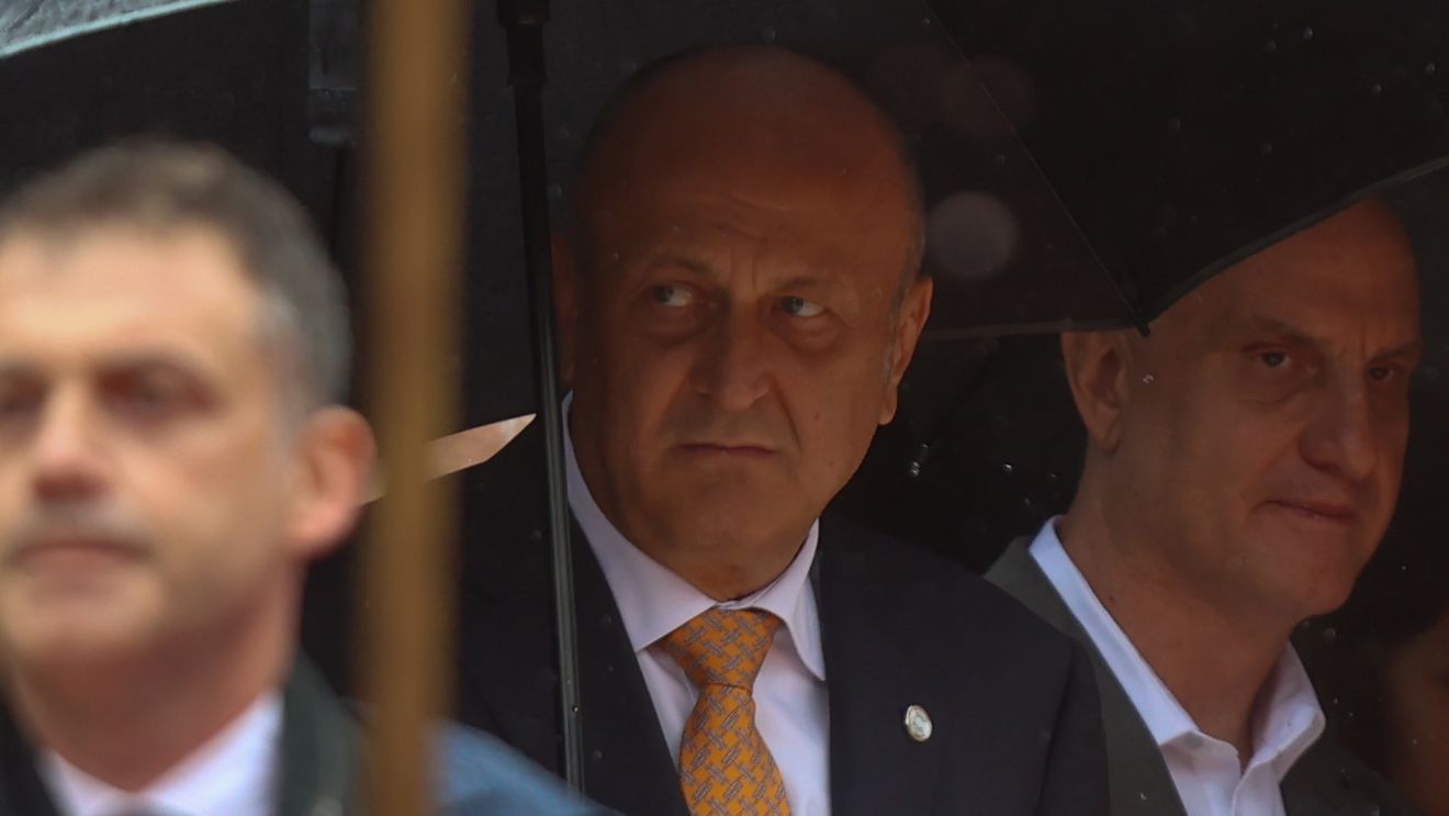 Dan Șucu vrea să-l transfere pe mijlocașul român pentru care Ajax Amsterdam a plătit o avere: „Informații de culise”