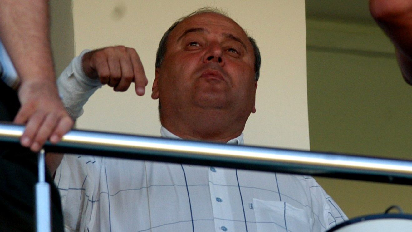 Cel mai mare „blătuitor” din fotbalul românesc a rupt tăcerea. Jucătorii știau tot despre aranjamente: „Cum spunea Eminescu: nevoile și neamul”