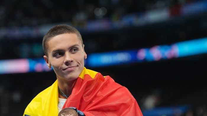 „Un mic discount”. David Popovici a vorbit despre suma cu care a cumpărat vila de pe malul lacului Tătaru şi piscina care l-a convins